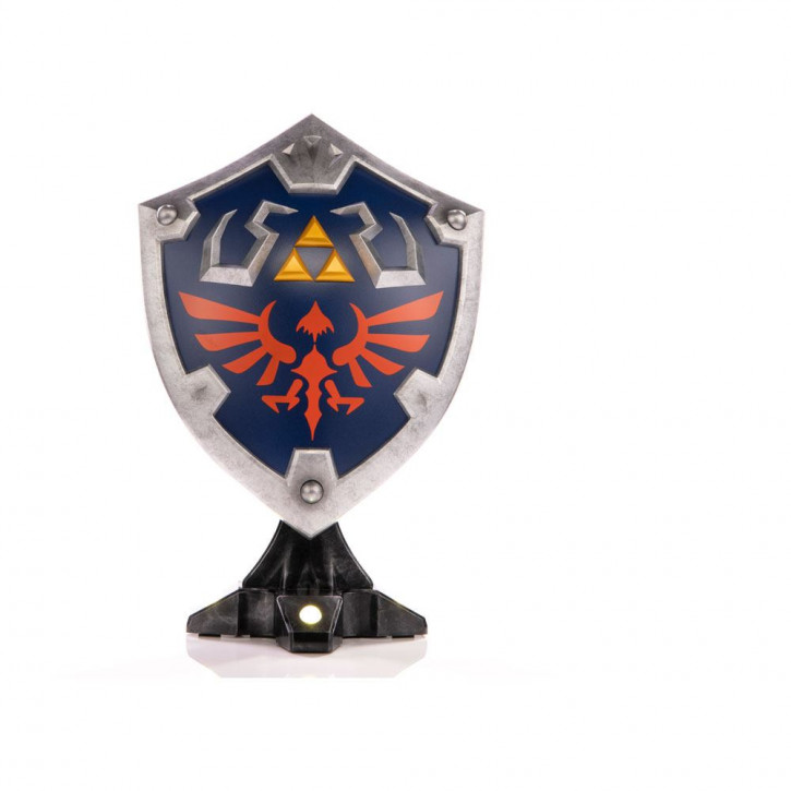 The Legend of Zelda Breath of the Wild - PVC Statue - Hylian Shield - Collectors Edition